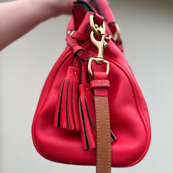 RARE! Dooney & Bourke Florentine Small Satchel in the color STRAWBERRY! - Picture 3 of 9